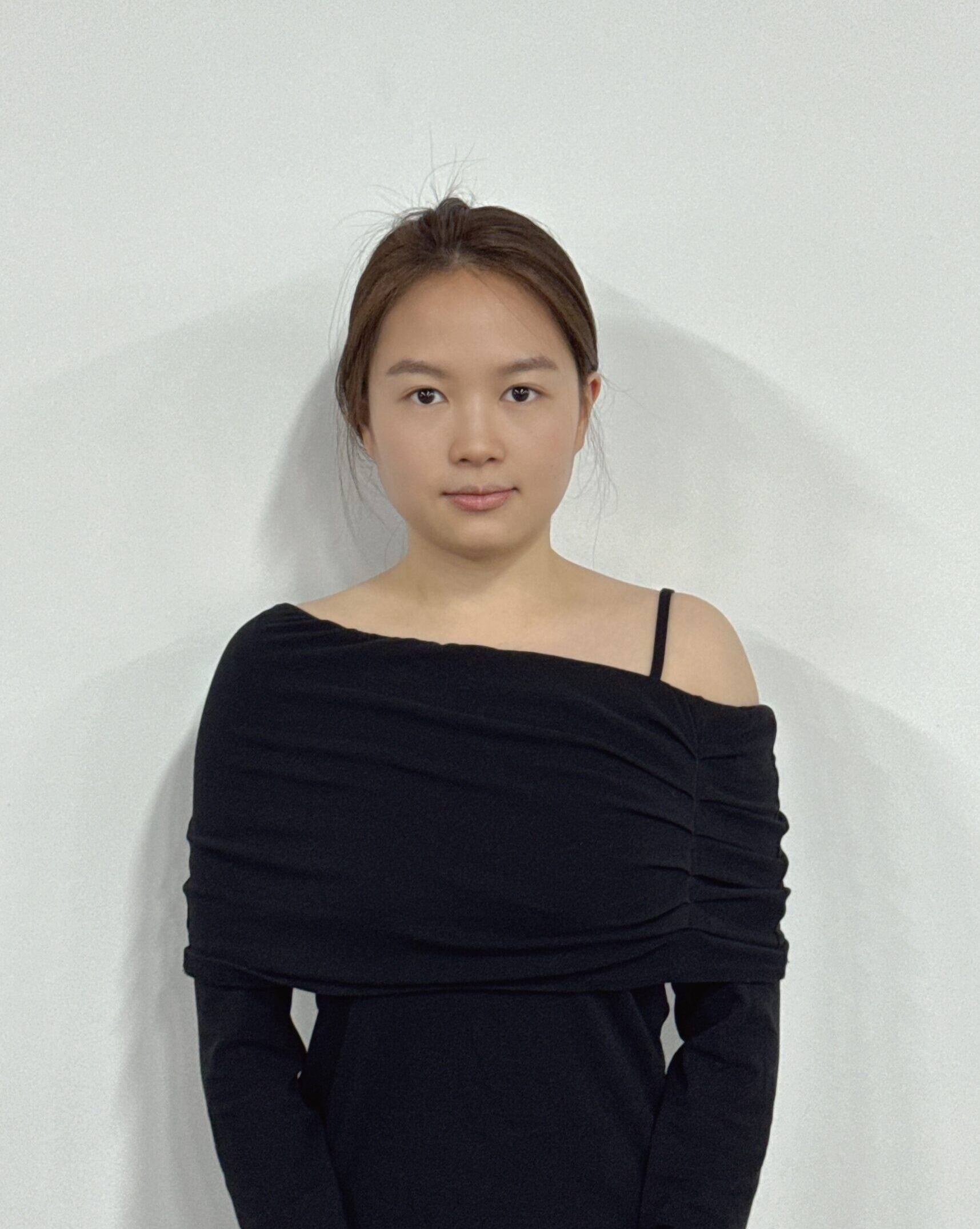 whatsapp头像-scaled-e1763695940628